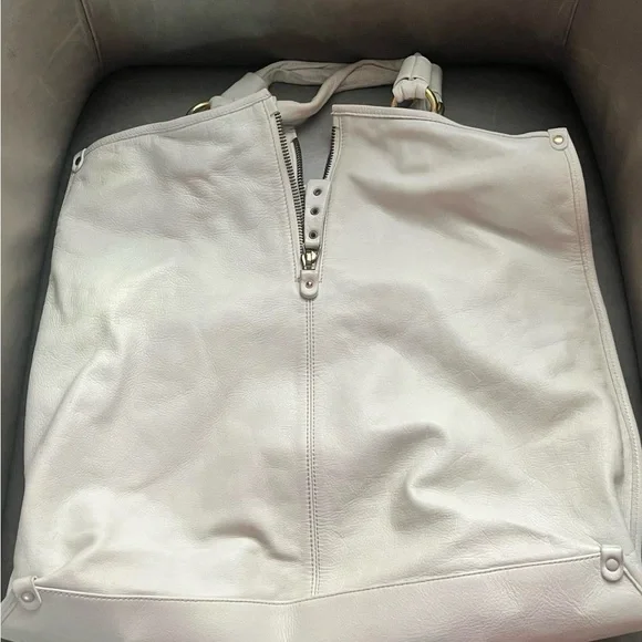 Laura di maggio - Picture 11 of 16